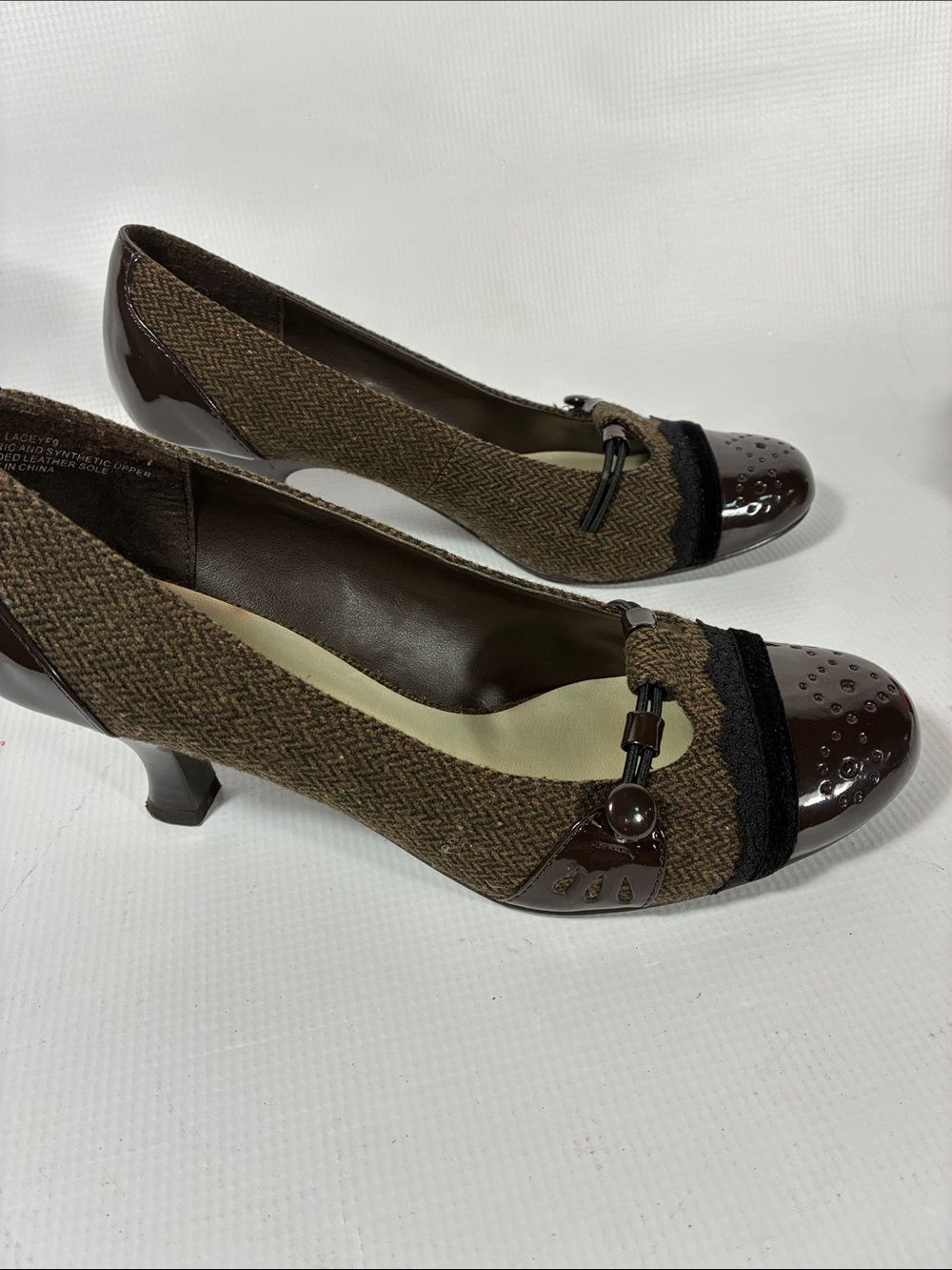 Relativity Brown Tweed Mid-Heel Pumps with Patent Brown Toe